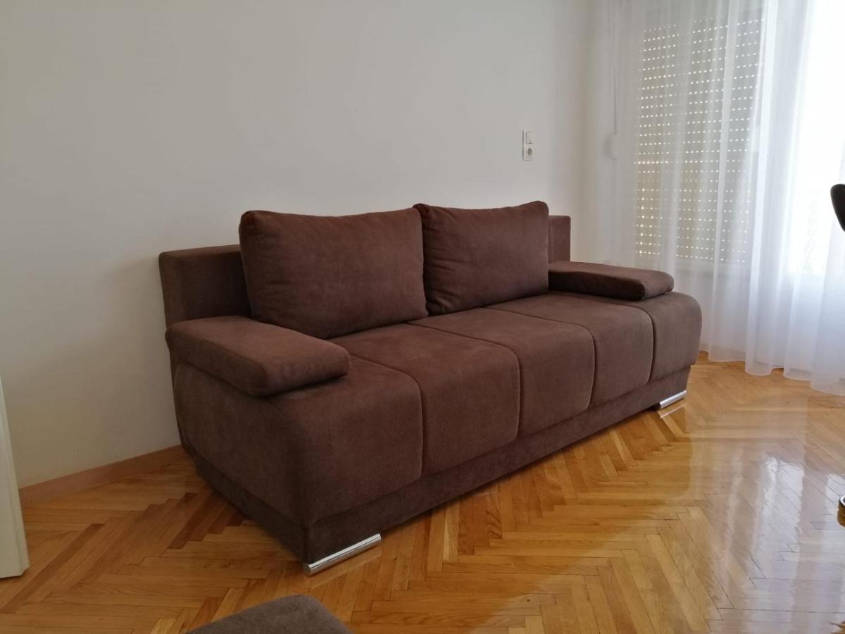 פודסטראנה Apartments Leptiric מראה חיצוני תמונה