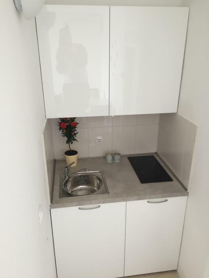 פודסטראנה Apartments Leptiric מראה חיצוני תמונה