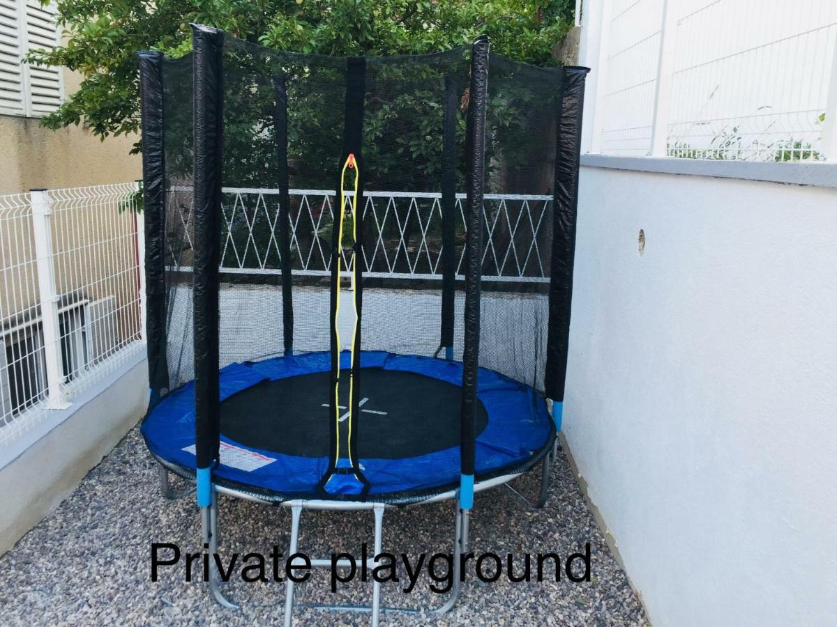 פודסטראנה Apartments Leptiric מראה חיצוני תמונה