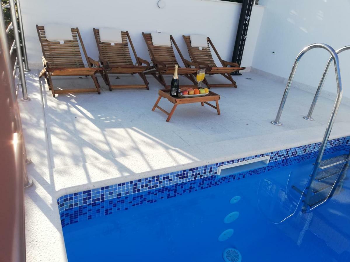 פודסטראנה Apartments Leptiric מראה חיצוני תמונה
